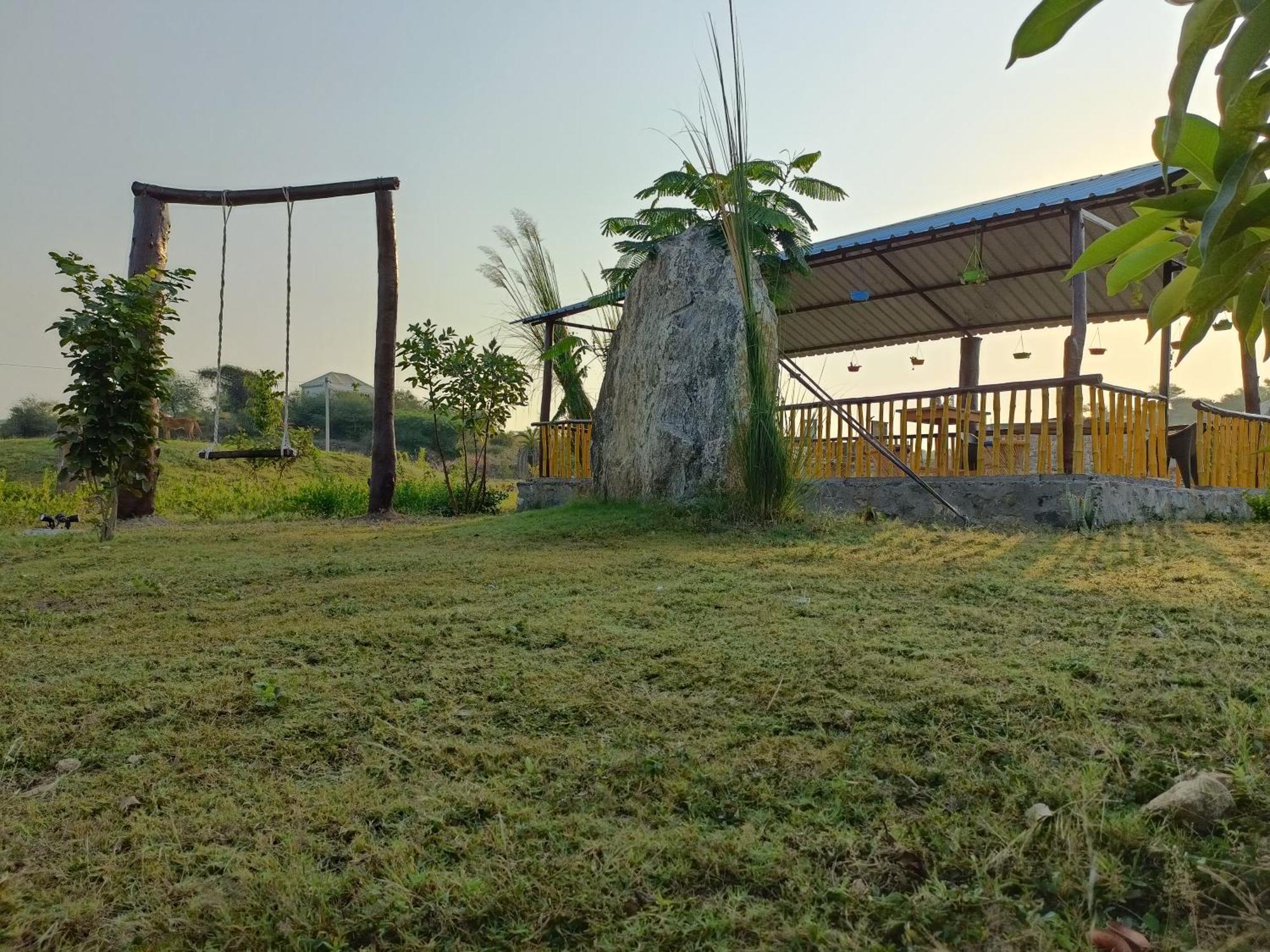 Jawai Wildlife Safari Camp Bed & Breakfast Nana Екстериор снимка